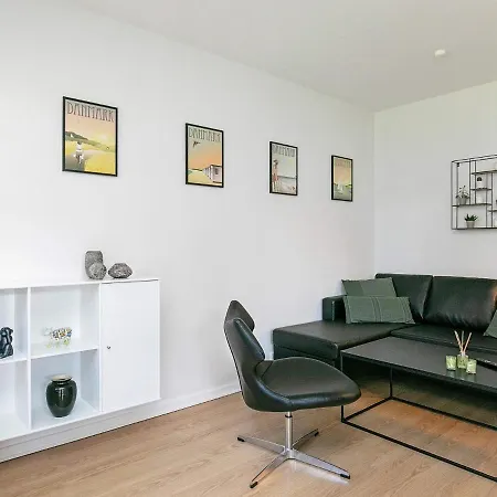 Apartment 4 Person In